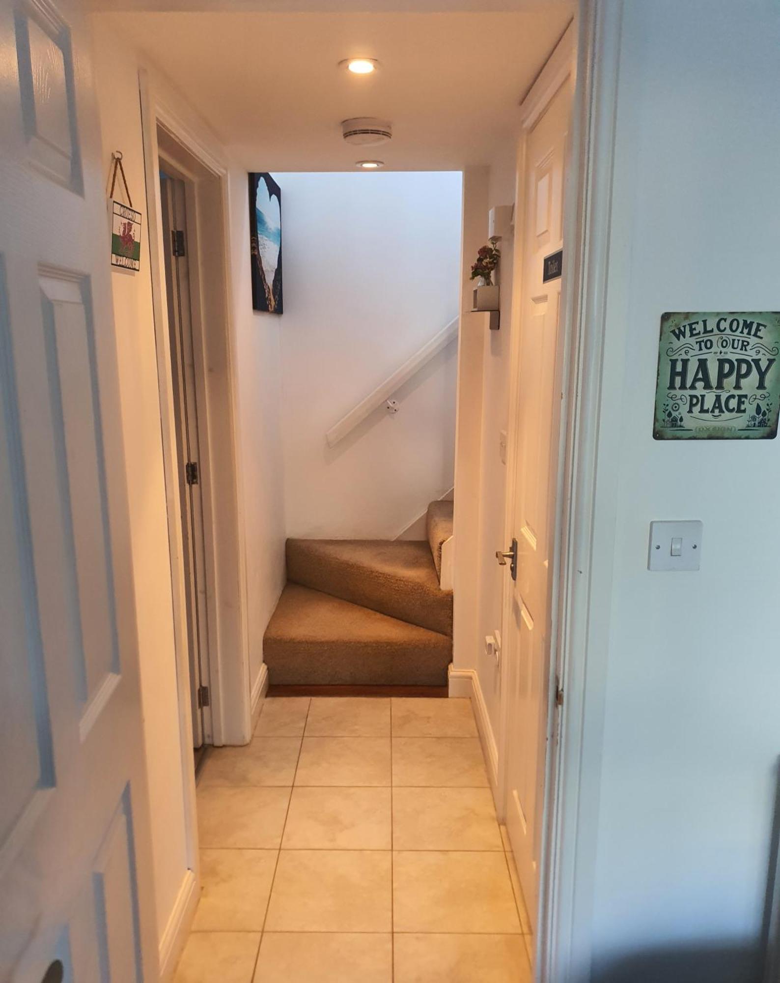 Idyllic 2 Bedroom Self-Contained Upsidedown Annexe 兰德林多德威尔斯 外观 照片